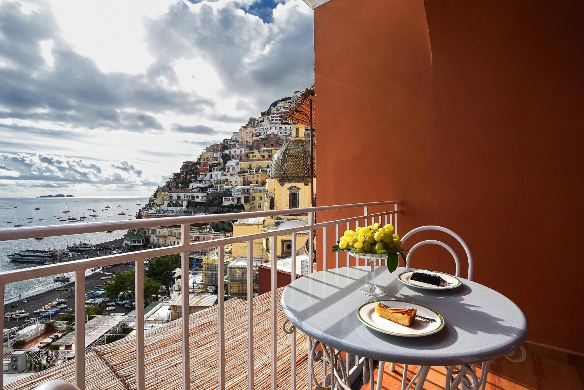 Hotel Buca Di Bacco Positano Exterior foto