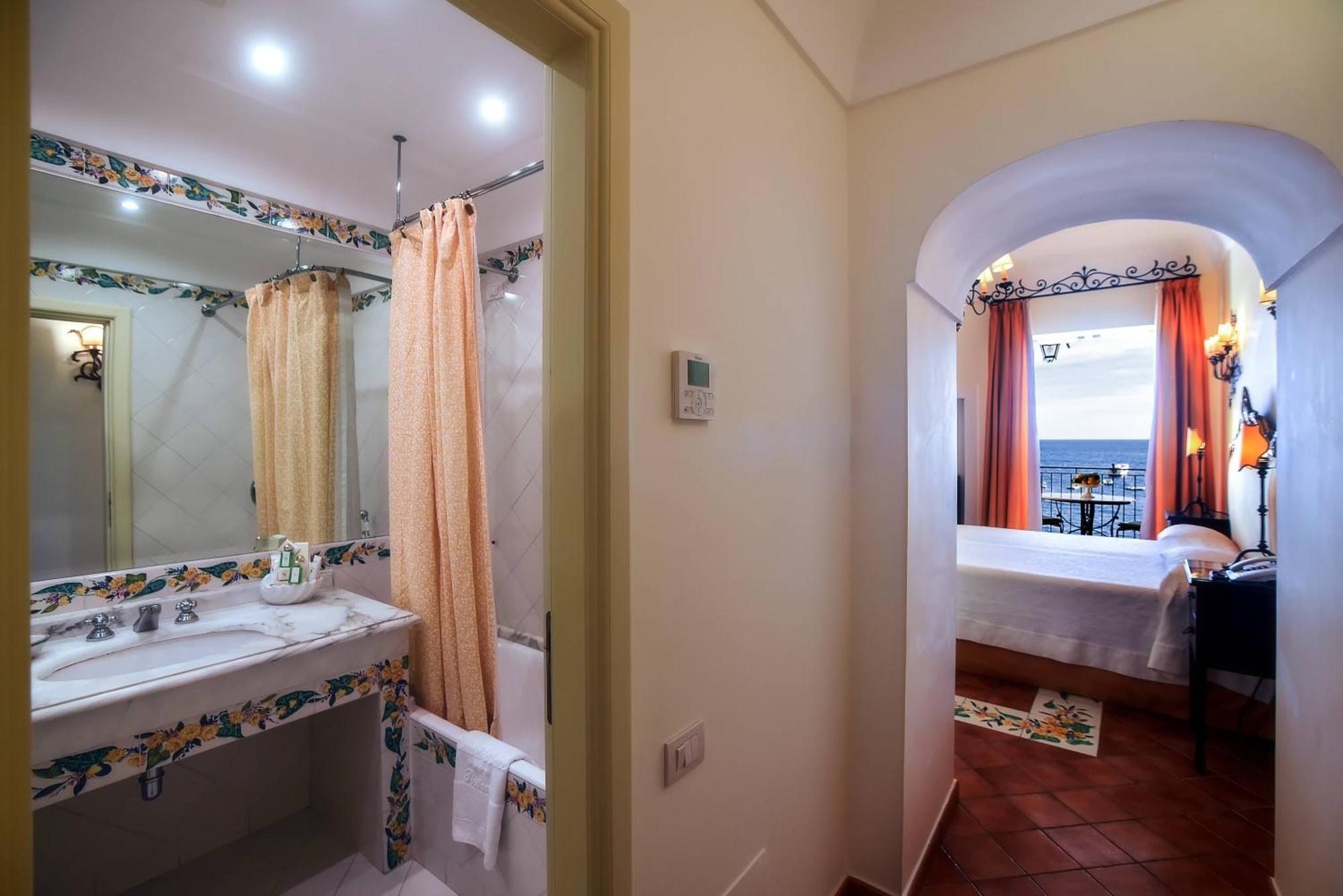 Hotel Buca Di Bacco Positano Exterior foto